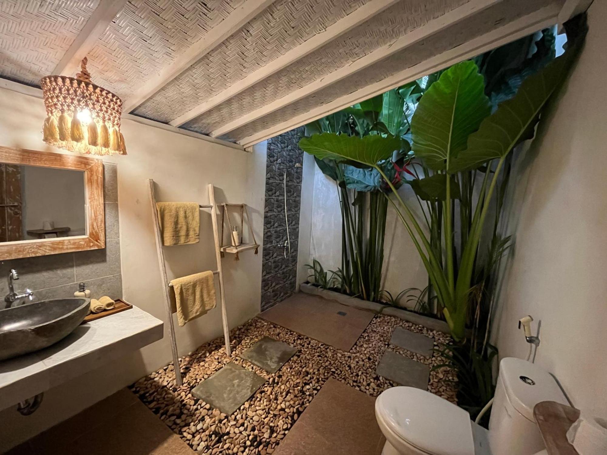 Penida West Palm Cottage Toyapakeh Exterior photo